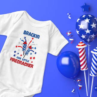 "Unser kleiner Firecracker" Personalisiert Baby Strampler