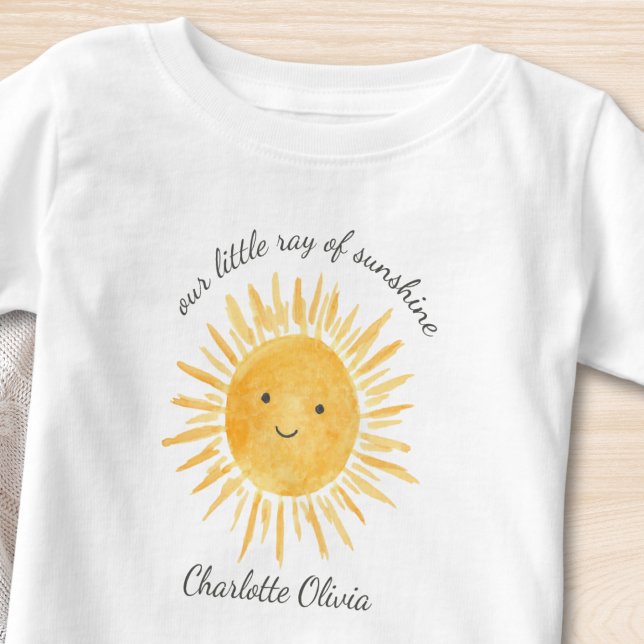 Unser kleiner Sonnenschein Baby T-shirt (Von Creator hochgeladen)
