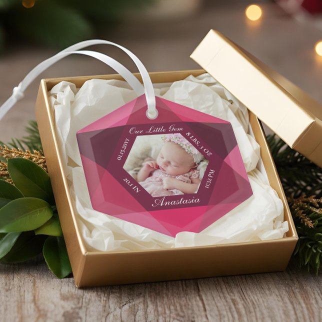 Unser kleines Gem July Birthstone Baby Birth Stats Ornament Aus Glas (Our Little Gem July Birthstone Baby Birth Stats Glass Ornament)