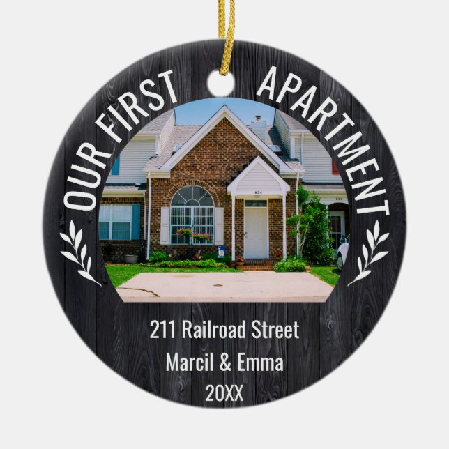 Unsere erste Wohnung 2022 Individuelle Name & 2 Fo Keramik Ornament (Vorne)