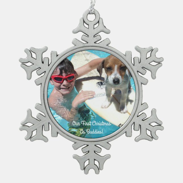 Unsere ersten Weihnachten als Buddies Weihnachtssc Schneeflocken Zinn-Ornament (Vorderseite)