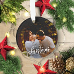 Unsere ersten Weihnachten als Familie von 3 elegan Ornament<br><div class="desc">Unsere erste Weihnachtszeit als Familie von 3 eleganten Foto Keramik Ornament</div>