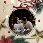Unsere ersten Weihnachten als Familie von 3 elegan Ornament Aus Metall<br><div class="desc">Unsere erste Weihnachtszeit als Familie von 3 eleganten Fotos</div>