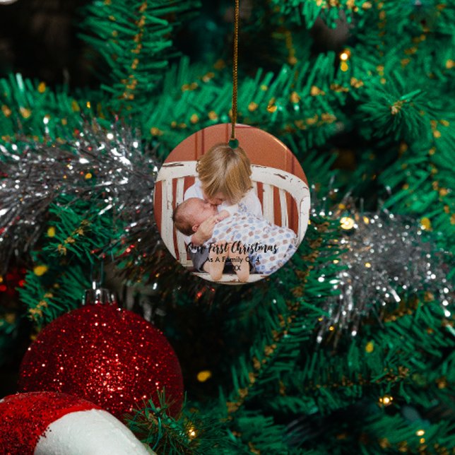 Unsere ersten Weihnachten als Familie von 4 Keramik Ornament (Von Creator hochgeladen)
