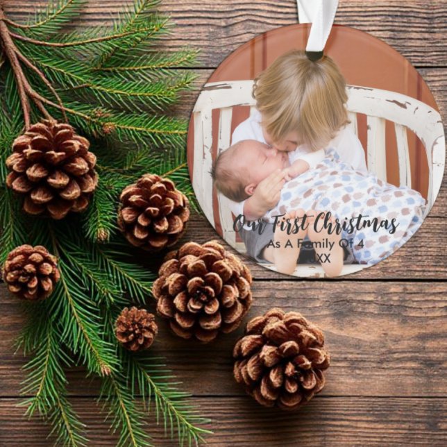 Unsere ersten Weihnachten als Familie von 4 Ornament (Von Creator hochgeladen)