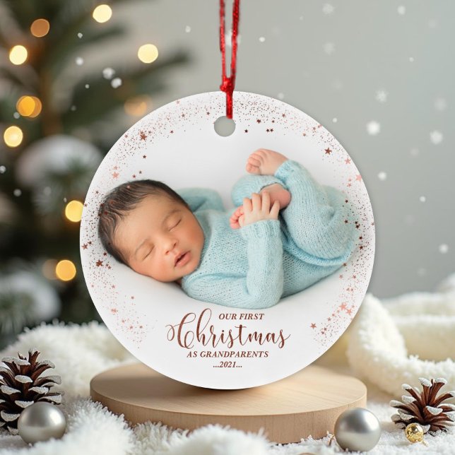 Unsere ersten Weihnachten als Großeltern Rose Foto Ornament (Von Creator hochgeladen)