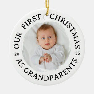 Unsere ersten Weihnachten als Großeltern - Rundes  Keramik Ornament