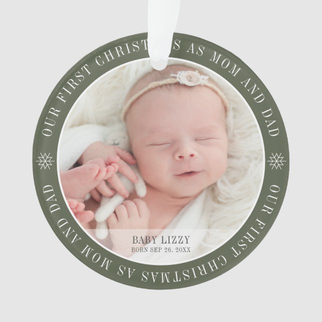 Unsere ersten Weihnachten als Mama & Vater Moderne Ornament (Vorderseite)