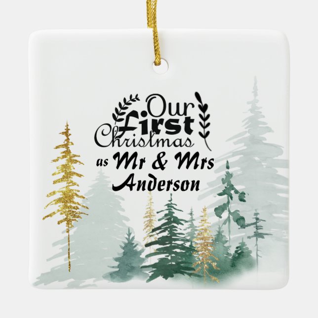 Unsere ersten Weihnachten als Mr. & Mrs. Pine Tree Keramikornament (Vorderseite)