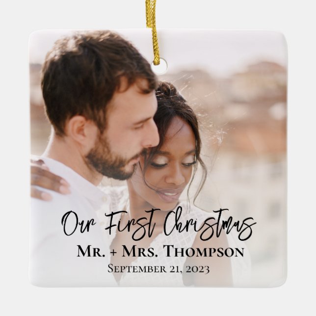 Unsere ersten Weihnachten als Mr. und Mrs. Wedding Keramikornament (Vorderseite)