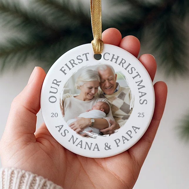 Unsere ersten Weihnachten als Nana & Papa Keramik Ornament (Von Creator hochgeladen)