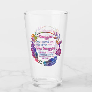 Unsere Kämpfe formen uns zu den erstaunlichen Mens Glas
