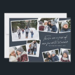 Unsere Lieblings-Szenen Weihnachts-Foto Collage Ma Feiertagskarte<br><div class="desc">Die Sieben-Foto-Ferienkarte ist mit einem lustigen und cleveren Text ausgestattet - "das sind ein paar unserer Lieblingsszenen" und eignet sich hervorragend, um die Highlights Ihres Jahres vorzustellen. Die Rückseite ist eine koordinierende Marine mit einem anderen Foto und Raum für mehr Text. Diese einzigartige blaue Weihnachtskarte ist der perfekte Weg, um...</div>