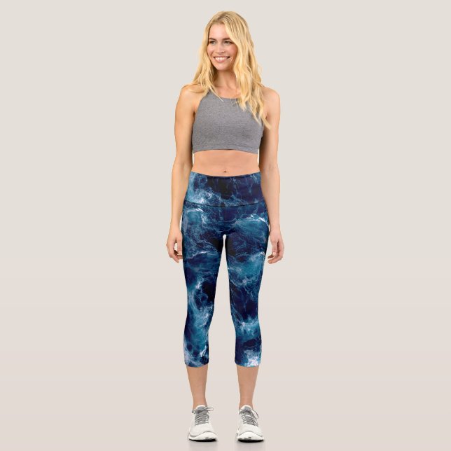 Untamed Sea Churn Capri Leggings (Vorderseite)