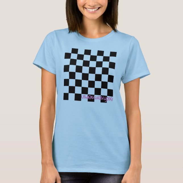 Unter blauem Checkered T - Shirt 21 (Vorderseite)