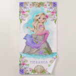 Unter dem Meeresgrund Rosa und Lila Meerjungfrau ( Strandtuch<br><div class="desc">Dieses hübsche Strandtuch ist mit einem niedlichen rosa und lila Meerjungfrau ausgestattet,  das auf einem Felsen im Ozean sitzt. Sie können mit einem Namen personalisieren. Ideal für eine Untermeer-Party,  Mermaid-Party oder Pool-Party. Die Farben sind grün,  aqua,  türkis,  rot,  lila,  rosa und hellblau.</div>