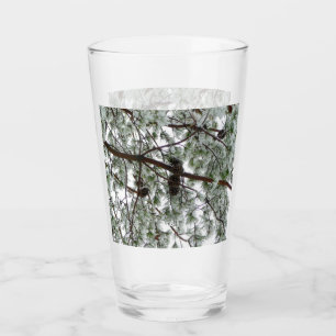 Unter dem schneebedeckten Kiefernwald WinterFoto Glas