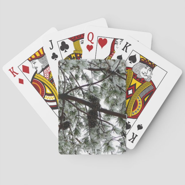 Unter dem schneebedeckten Kiefernwald WinterFoto Spielkarten (Rückseite)