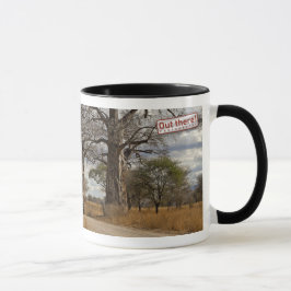 Unter den riesigen Baobabs Tasse