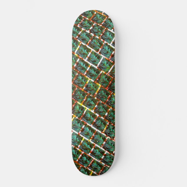 Unter schmutzigen und rostigen Grillen Skateboard (Vorderseite)