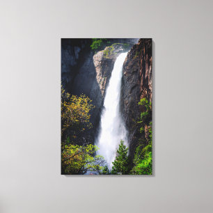 Untere Yosemite-Wasserfälle kaskadierend Leinwanddruck