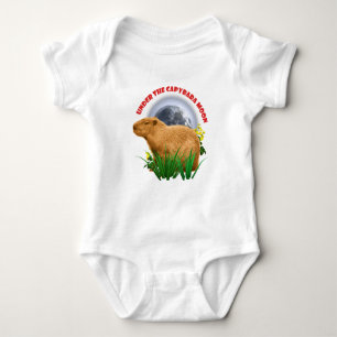 Unterhalb des Capybara Moon Funny Capybara Baby Strampler
