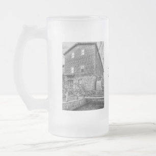 Unterhalb von Edwards Mill Grayscale Mattglas Bierglas
