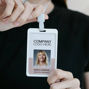 UNTERNEHMENSLOGO MITARBEITERFOTO ROSA SCHAMROTE FA AUSWEIS