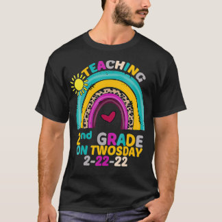Unterricht 2. Klasse am 22.22.222 22 22. Februar T-Shirt