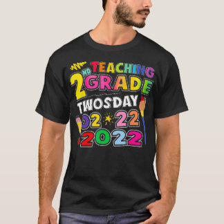 Unterricht 2. Klasse am TWOSDAY 2222 22 22. Februa T-Shirt
