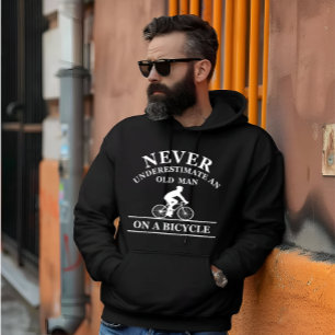 Unterschätze nie einen alten Mann auf einem Fahrra Hoodie