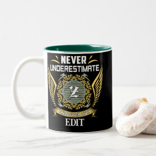 Unterschätze niemals die Macht eines James Zweifarbige Tasse
