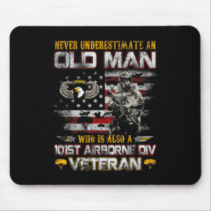 Unterschätze niemals einen alten Mann 101st Airbor Mousepad