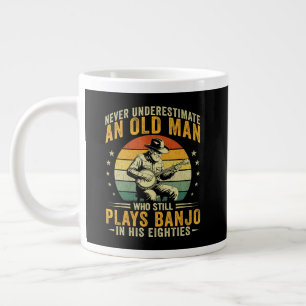 Unterschätze niemals einen alten Mann, der Banjo s Jumbo-Tasse