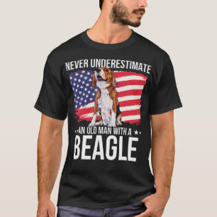 Unterschätze niemals einen alten Mann mit einem Be T-Shirt