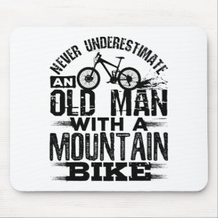 Unterschätze niemals einen alten Mann mit Mountain Mousepad