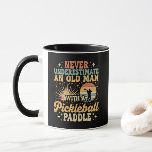 Unterschätze niemals einen alten Mann mit Pickleba Tasse