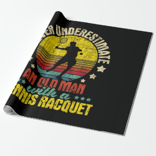 Unterschätze niemals einen alten Mann - Tennisschl Geschenkpapier