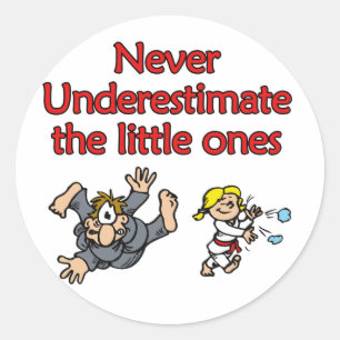 unterschätzen runder aufkleber