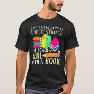 Unterschätzen Sie nie den Power eines Mädchens mit T-Shirt