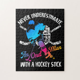 Unterschätzen Sie nie einen alten Mann mit Hockey