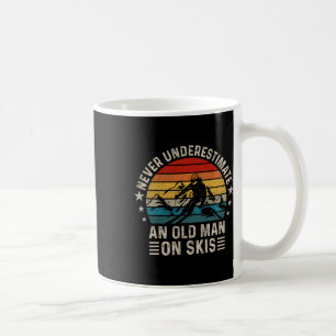 Unterschätzen Sie nie einen alten Skitrainer Kaffeetasse