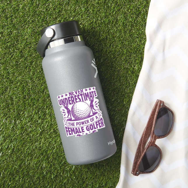 Unterschätzen Sie niemals den Power einer Golferin Aufkleber (HydroFlask Insitu)