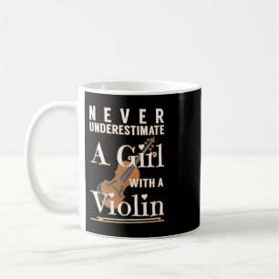 Unterschätzen Sie niemals ein Mädchen mit einem Ge Kaffeetasse