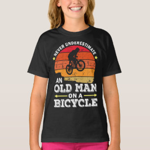 Unterschätzen Sie niemals einen alten Mann auf ei T-Shirt