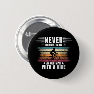 Unterschätzen Sie niemals einen alten Mann auf ein Button