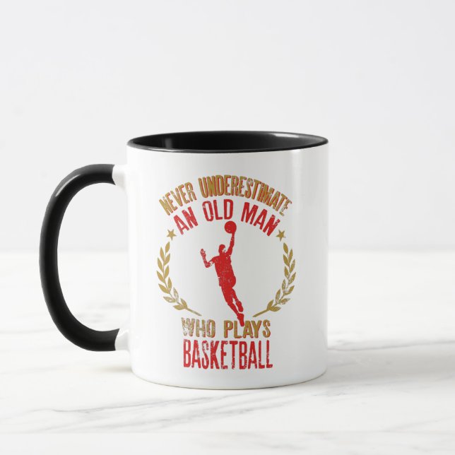 Unterschätzen Sie niemals einen alten Mann, der Ba Tasse (Links)