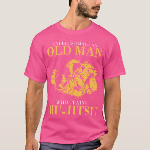 Unterschätzen Sie niemals einen alten Mann, der Ji T-Shirt