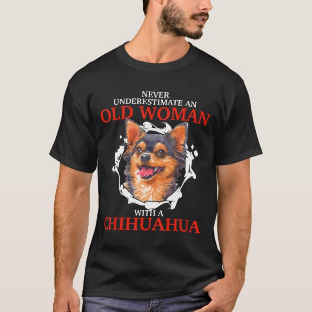 Unterschätzen Sie niemals einen alten Mann mit Chi T-Shirt (Vorderseite)
