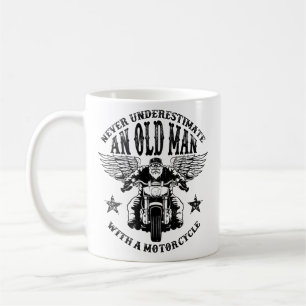 Unterschätzen Sie niemals einen alten Mann mit ein Kaffeetasse